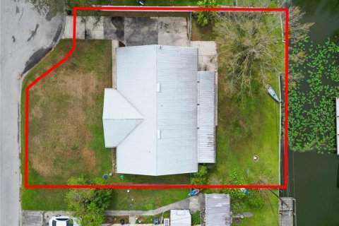 House in Lakeland, Florida 3 bedrooms, 151.43 sq.m. № 1718215 - photo 3