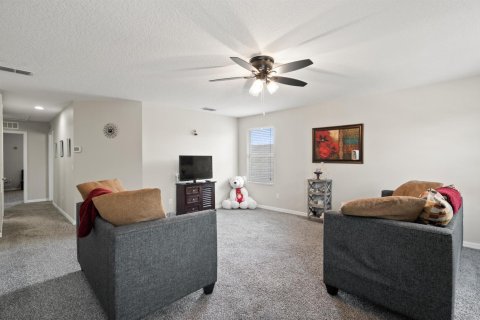 House in Orlando, Florida 5 bedrooms, 292.46 sq.m. № 2179042 - photo 24