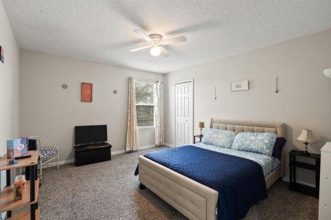 House in Orlando, Florida 5 bedrooms, 292.46 sq.m. № 2179042 - photo 28