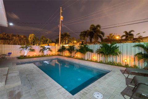 Снять в аренду виллу или дом в Дания-Бич, Флорида 4 спальни, 167.22м2, № 1958542 - фото 15