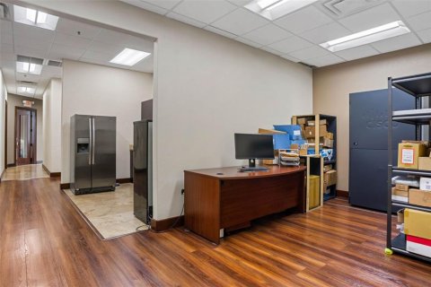 Commercial property in Orlando, Florida № 1512008 - photo 22