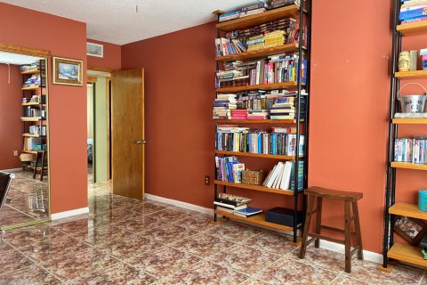 Condo in Sunny Isles Beach, Florida, 2 bedrooms № 2146067 - photo 10