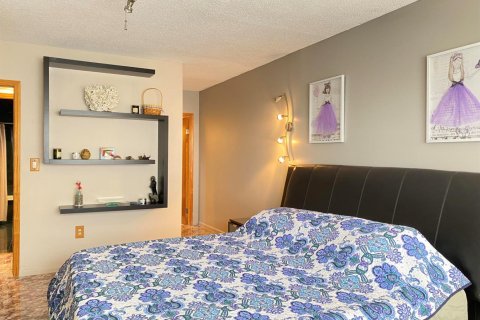 Condo in Sunny Isles Beach, Florida, 2 bedrooms № 2146067 - photo 15