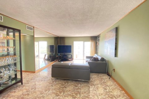 Condo in Sunny Isles Beach, Florida, 2 bedrooms № 2146067