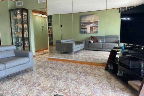 Condo in Sunny Isles Beach, Florida, 2 bedrooms № 2146067 - photo 26