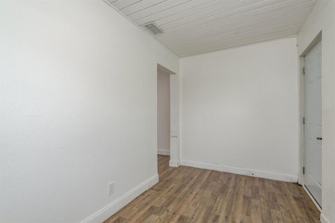 Commercial property in Saint Petersburg, Florida 194.72 sq.m. № 1735411 - photo 16
