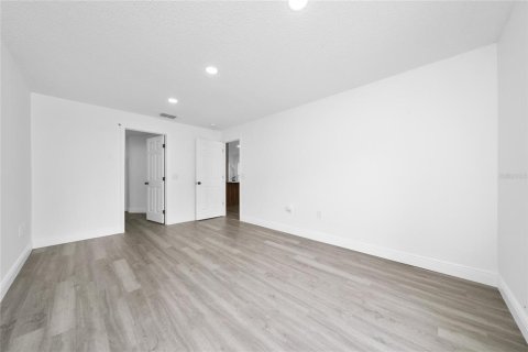 House in Apopka, Florida 3 bedrooms, 117.43 sq.m. № 1833273 - photo 6