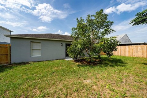 House in Apopka, Florida 3 bedrooms, 117.43 sq.m. № 1833273 - photo 13