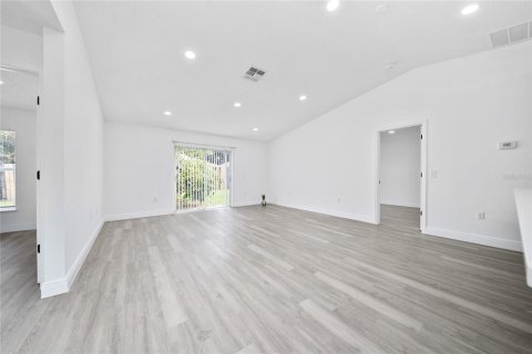House in Apopka, Florida 3 bedrooms, 117.43 sq.m. № 1833273 - photo 25