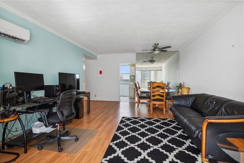 Condominio en venta en Fort Lauderdale, Florida, 1 dormitorio, 74.79 m2 № 2245208 - foto 5