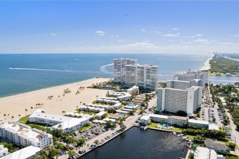 Condominio en venta en Fort Lauderdale, Florida, 1 dormitorio, 74.79 m2 № 2245208 - foto 30