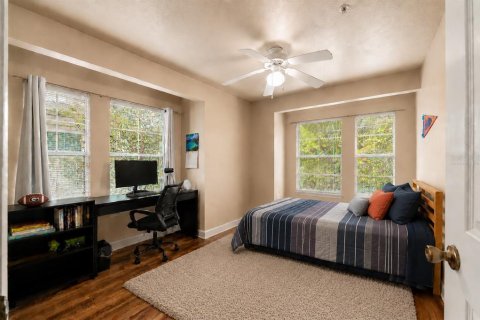 Condo in Gainesville, Florida, 4 bedrooms  № 2324674 - photo 14