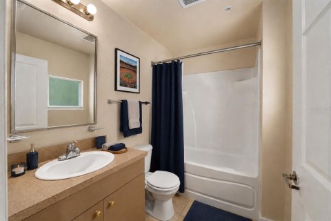 Condo in Gainesville, Florida, 4 bedrooms  № 2324674 - photo 20