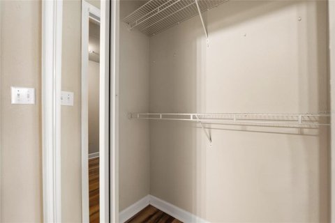 Condo in Gainesville, Florida, 4 bedrooms  № 2324674 - photo 29