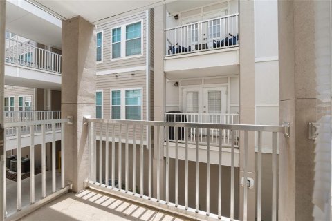 Condo in Gainesville, Florida, 4 bedrooms  № 2324674 - photo 30