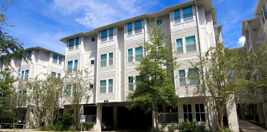Condo in Gainesville, Florida, 4 bedrooms  № 2324674