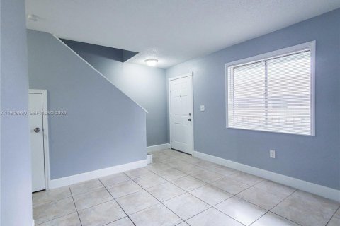 Снять в аренду кондоминиум в Хайалиа, Флорида 2 спальни, 105.26м2, № 2004711 - фото 7