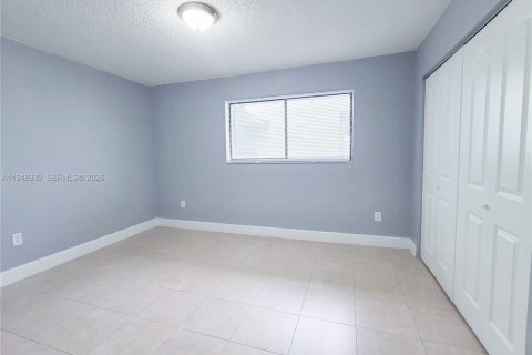 Снять в аренду кондоминиум в Хайалиа, Флорида 2 спальни, 105.26м2, № 2004711 - фото 15