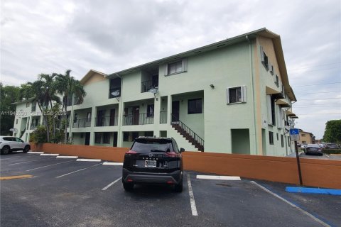 Снять в аренду кондоминиум в Хайалиа, Флорида 2 спальни, 105.26м2, № 2004711 - фото 6