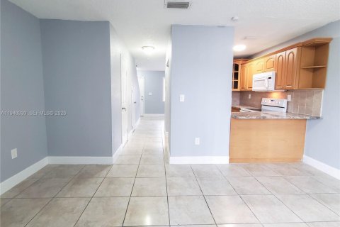 Снять в аренду кондоминиум в Хайалиа, Флорида 2 спальни, 105.26м2, № 2004711 - фото 12