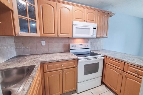 Снять в аренду кондоминиум в Хайалиа, Флорида 2 спальни, 105.26м2, № 2004711 - фото 8