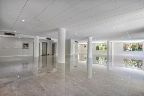 Купить кондоминиум в Бей-Харбор-Айлендс, Флорида 1 спальня, 85.38м2, № 1953674 - фото 18