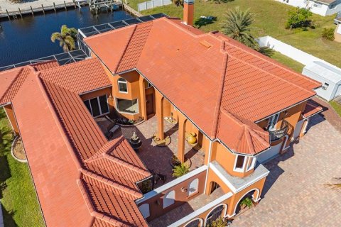Купить виллу или дом в Порт-Шарлотт, Флорида 15 комнат, 350.98м2, № 1719187 - фото 2