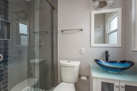Casa en venta en Clearwater, Florida, 4 dormitorios, 154.96 m2 № 1786186 - foto 12