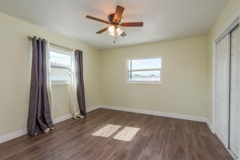 Casa en venta en Clearwater, Florida, 4 dormitorios, 154.96 m2 № 1786186 - foto 10