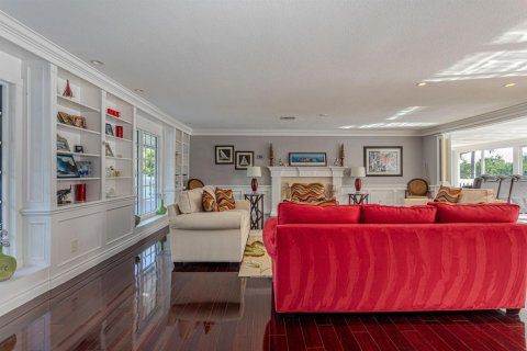House in Plantation, Florida 5 bedrooms, 372.82 sq.m. № 2084137 - photo 8