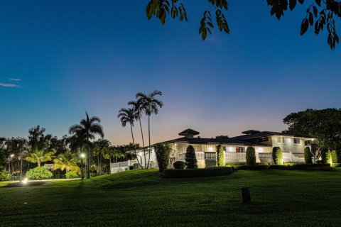 House in Plantation, Florida 5 bedrooms, 372.82 sq.m. № 2084137 - photo 30