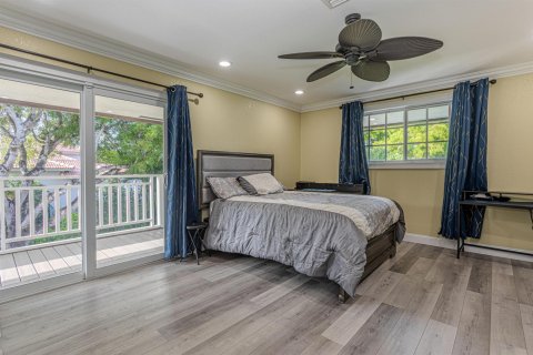 House in Plantation, Florida 5 bedrooms, 372.82 sq.m. № 2084137 - photo 16