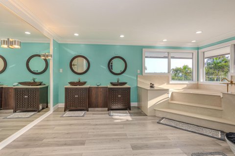 House in Plantation, Florida 5 bedrooms, 372.82 sq.m. № 2084137 - photo 14