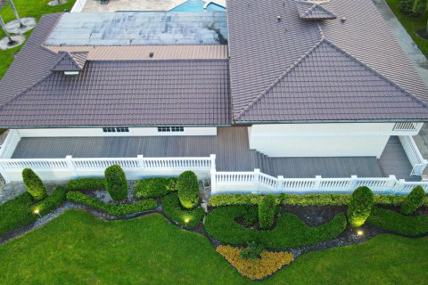 House in Plantation, Florida 5 bedrooms, 372.82 sq.m. № 2084137 - photo 25