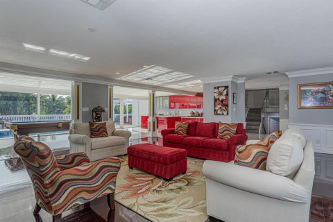 House in Plantation, Florida 5 bedrooms, 372.82 sq.m. № 2084137 - photo 9