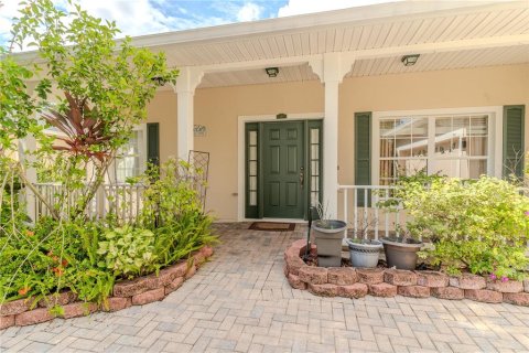 Casa en venta en Kissimmee, Florida, 3 dormitorios, 210.61 m2 № 1909640 - foto 3
