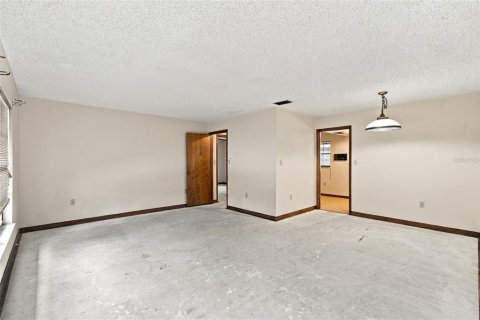 Casa en venta en Lakeland, Florida, 3 dormitorios, 189.06 m2 № 2387442 - foto 8