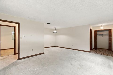 Casa en venta en Lakeland, Florida, 3 dormitorios, 189.06 m2 № 2387442 - foto 6