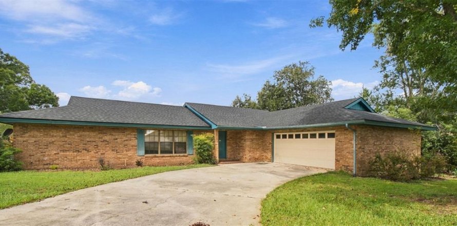 Casa en Lakeland, Florida 3 dormitorios, 189.06 m2 № 2387442