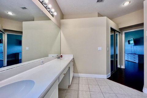 Villa ou maison à louer à Kissimmee, Floride: 3 chambres, 262.82 m2 № 2415385 - photo 23