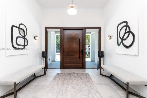 Villa ou maison à louer à Miami, Floride: 5 chambres, 289.39 m2 № 2152716 - photo 5