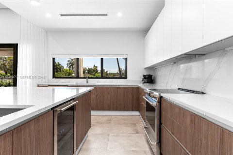 Villa ou maison à louer à Miami, Floride: 5 chambres, 289.39 m2 № 2152716 - photo 18