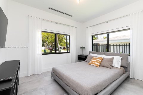 Villa ou maison à louer à Miami, Floride: 5 chambres, 289.39 m2 № 2152716 - photo 28