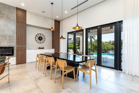 Villa ou maison à louer à Miami, Floride: 5 chambres, 289.39 m2 № 2152716 - photo 12