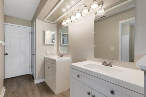 Casa en venta en Lakeland, Florida, 4 dormitorios, 204.94 m2 № 1835667 - foto 17