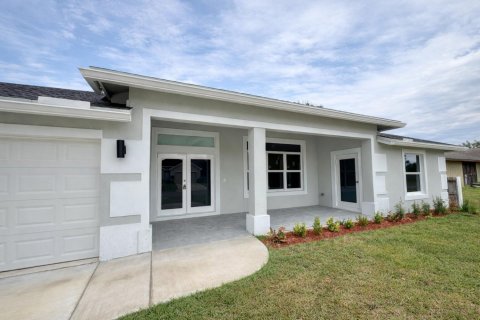 House in Port St. Lucie, Florida 4 bedrooms, 206.43 sq.m. № 2146988 - photo 3