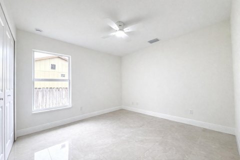 House in Port St. Lucie, Florida 4 bedrooms, 206.43 sq.m. № 2146988 - photo 22