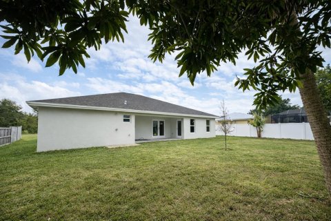House in Port St. Lucie, Florida 4 bedrooms, 206.43 sq.m. № 2146988 - photo 23