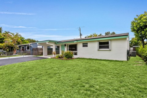 Villa ou maison à vendre à Dania Beach, Floride: 3 chambres, 149.85 m2 № 2288971 - photo 2
