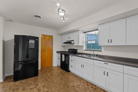Villa ou maison à vendre à Dania Beach, Floride: 3 chambres, 149.85 m2 № 2288971 - photo 15
